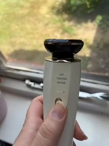 Appareil de Beauté Facial ElectroLuminance™ - Lifting et Raffermissement"